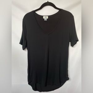 Old Navy v-neck T-shirt